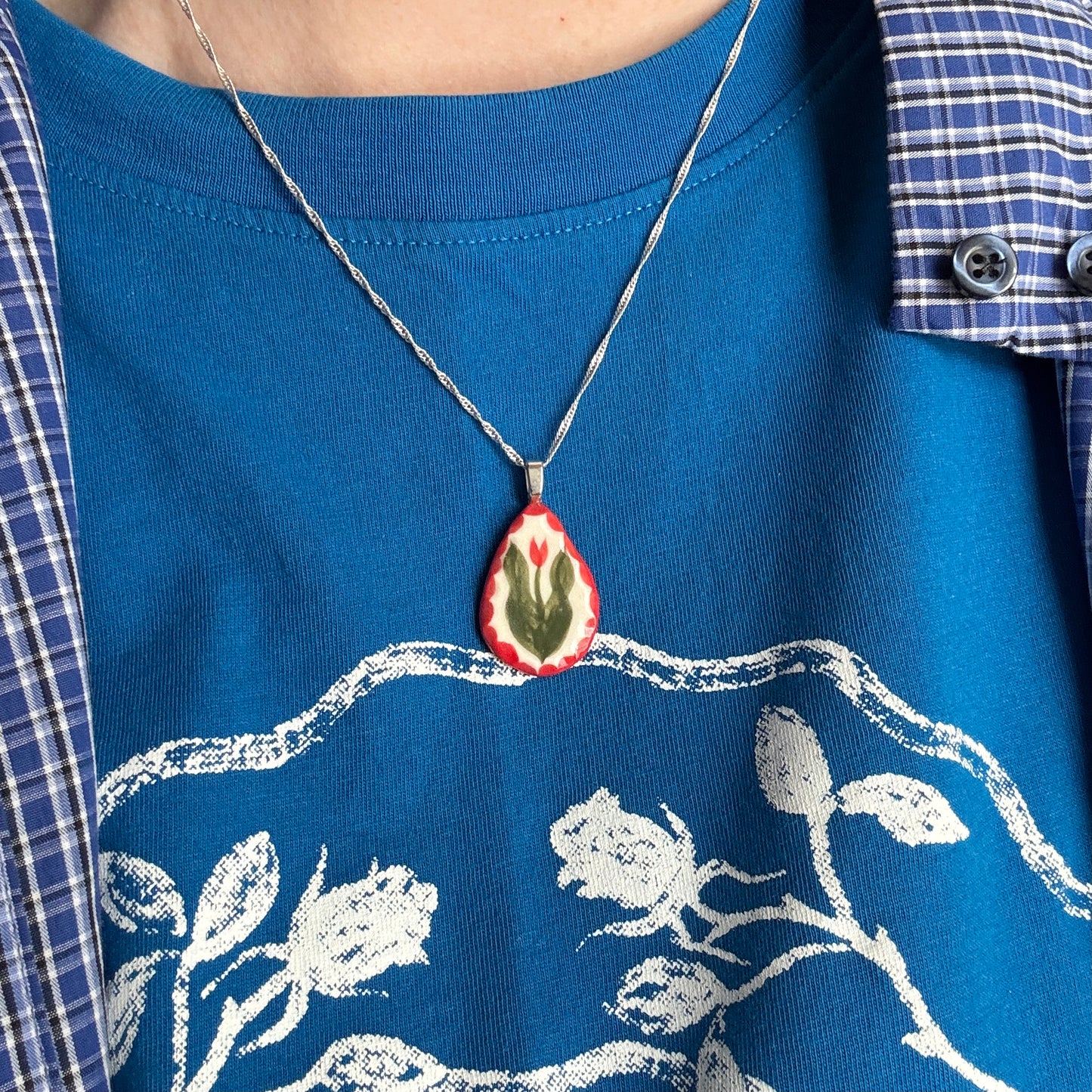 porcelain tulip pendant