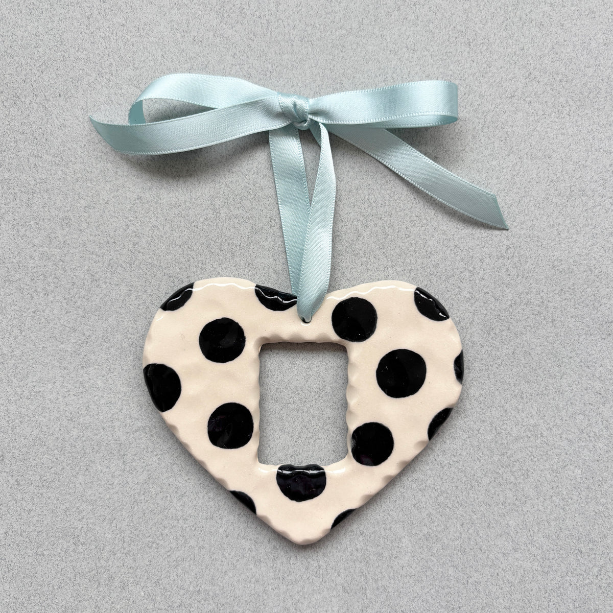 spotty heart photo frame