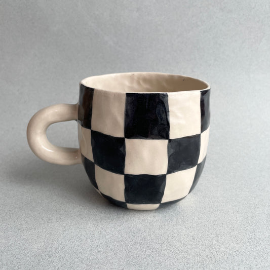 checkered heart mug